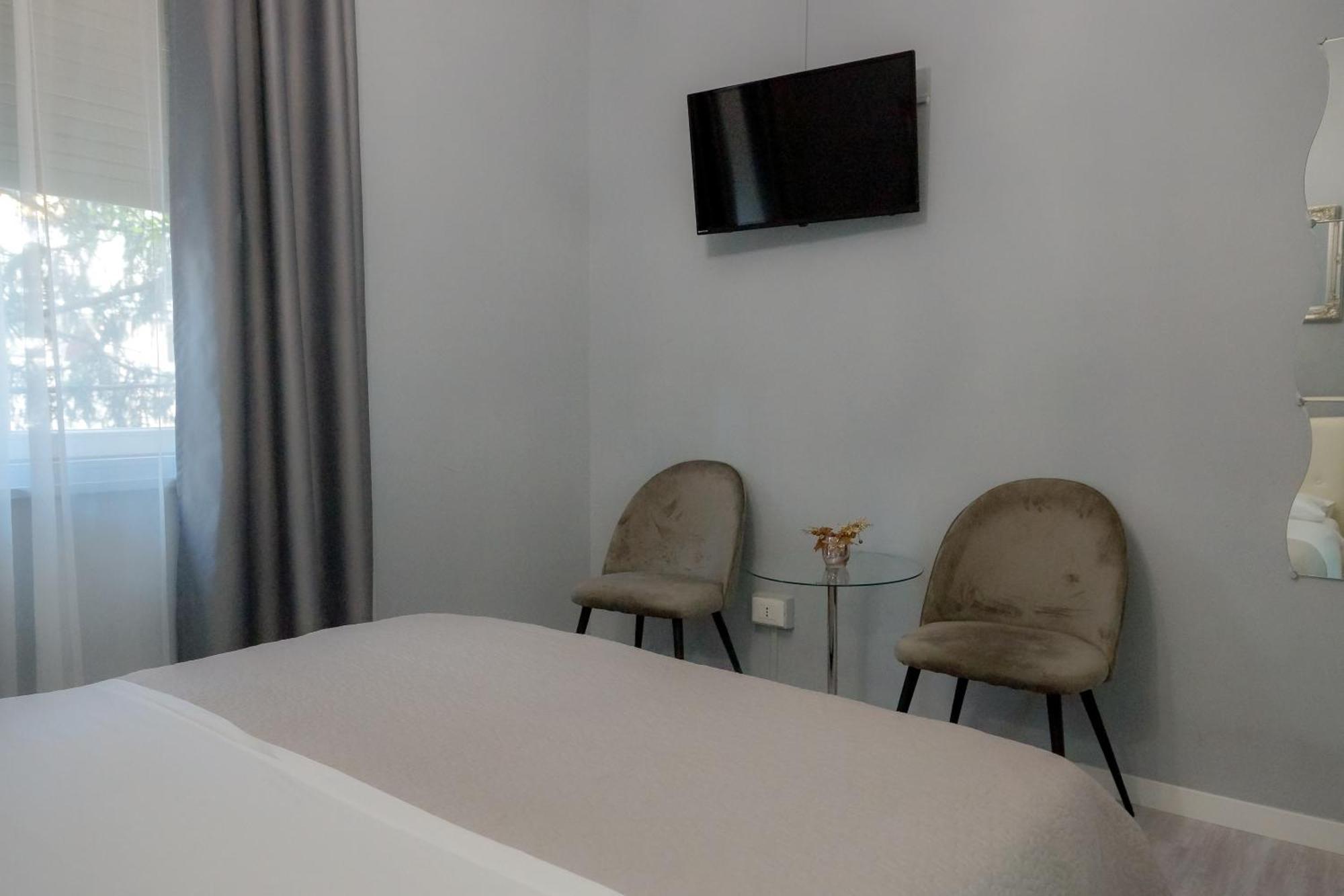 Casa Rosmini Rooms, Dolomia Best Home Trento Bagian luar foto