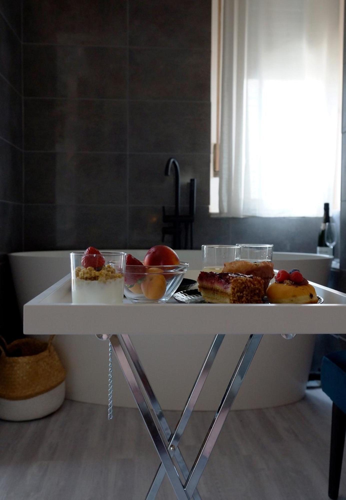 Casa Rosmini Rooms, Dolomia Best Home Trento Bagian luar foto